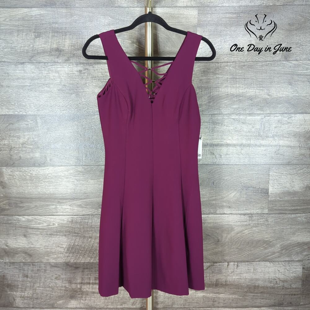 Kensie Criss Cross Fit Flare Mini Dress Burgundy V Neck Party NWT Size 4